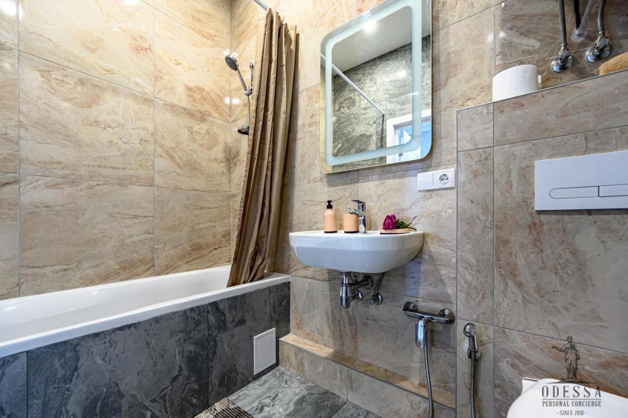 אודסה City Center New House מראה חיצוני תמונה