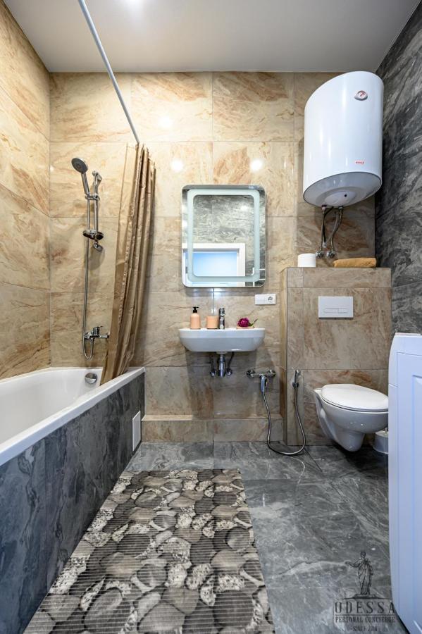 אודסה City Center New House מראה חיצוני תמונה